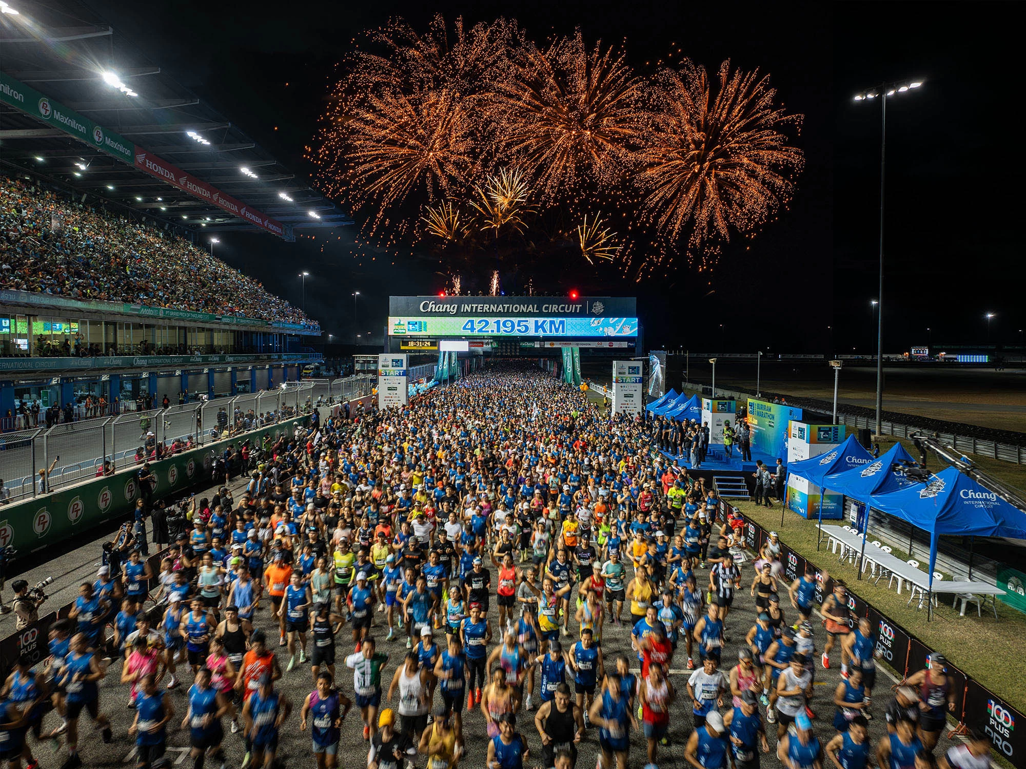 “ทุบสถิติคนทะลุแสน! ‘บุรีรัมย์ มาราธอน 2026’ ฉลอง 10 ปีสุดอลังการ จากงานเล็กๆหลักพัน สู่ ‘สวรรค์ของนักวิ่ง’ ที่ทุกคนหลงรัก”
